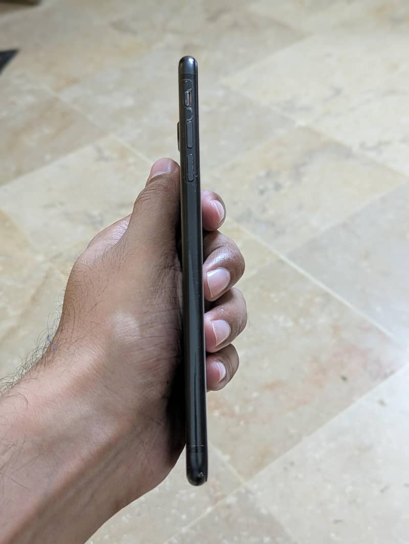 Apple iPhone 7 Plus 3