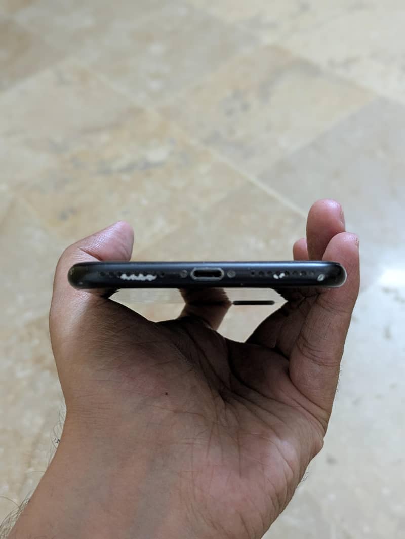 Apple iPhone 7 Plus 5
