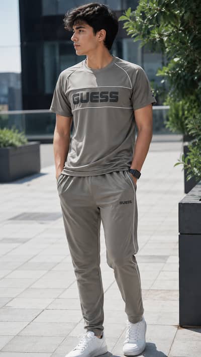  **Premium Men's Sports Suit – Style Meets Comfort** 
