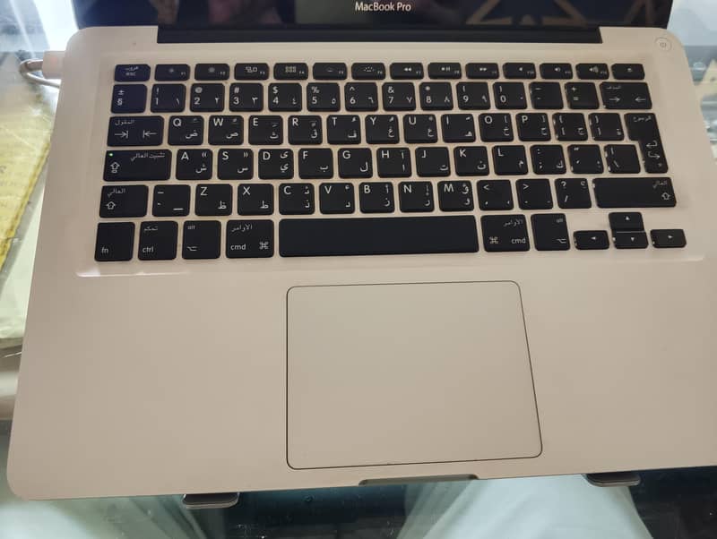 MacBook pro 2011 intel core I7 1