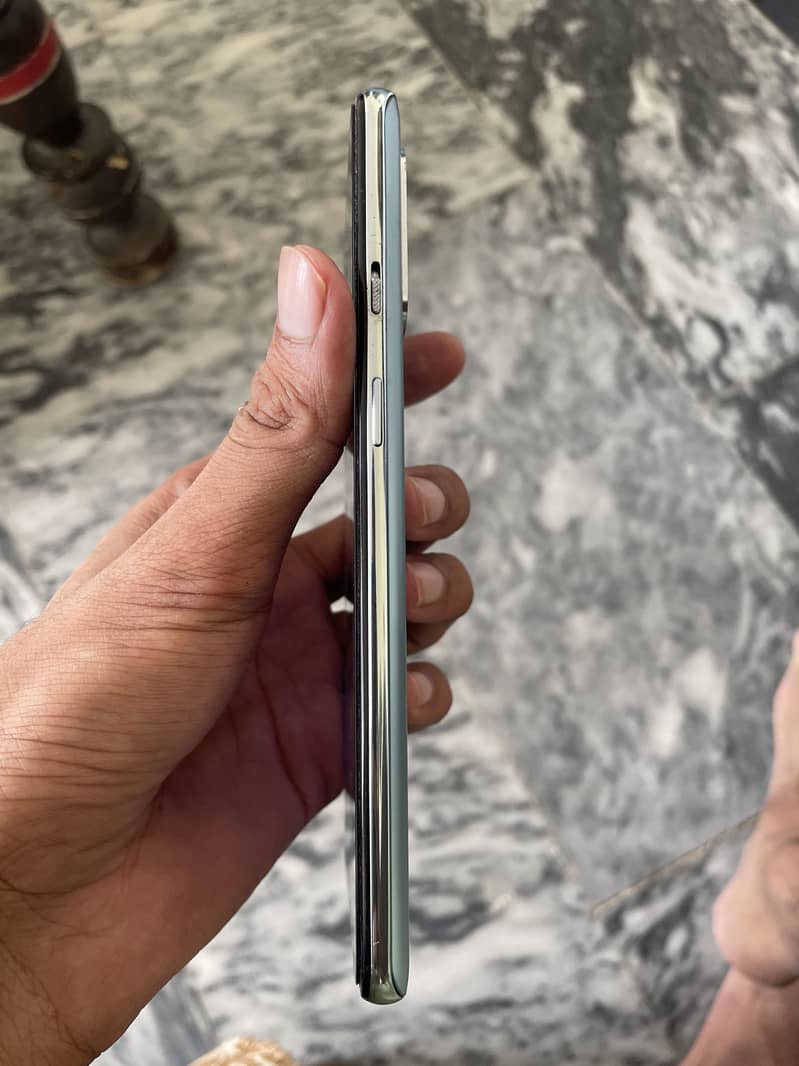 one plus 8t 3