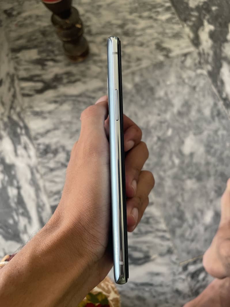 one plus 8t 4
