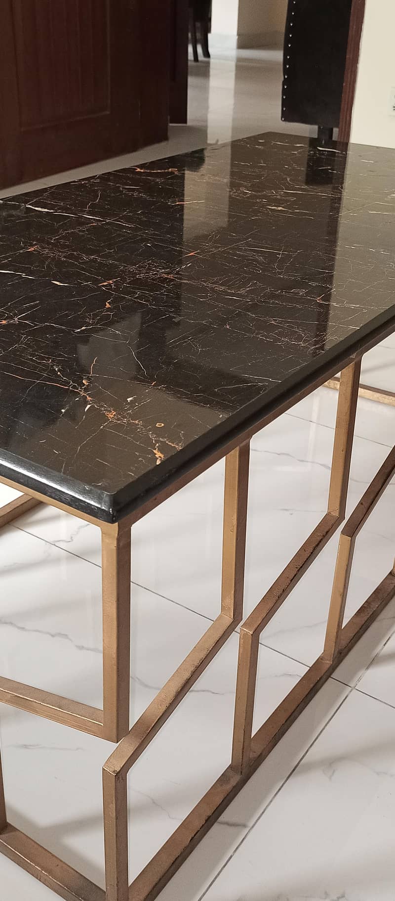 Center Table 0