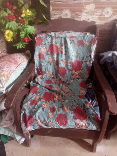 5 seater sofa.  table