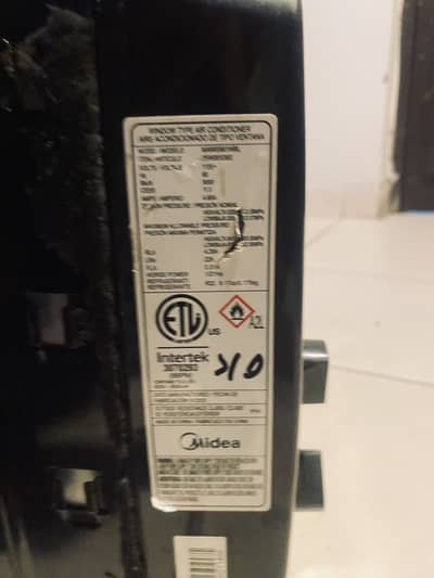 Midea window ac with stabiliser