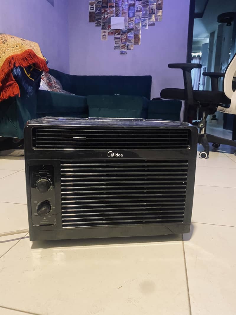Midea window ac with stabiliser 1