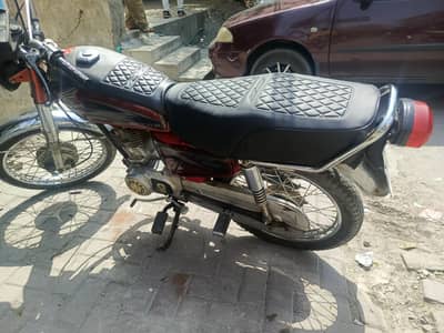 jpani full heavy Honda 125 neat condition 2015 model