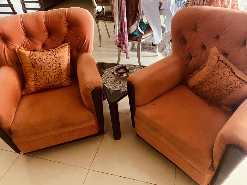 2xsingle sofas 3