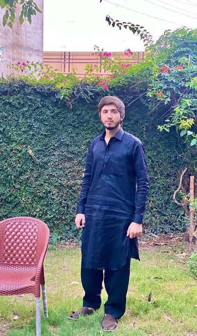 I need a job contact me 03025740139