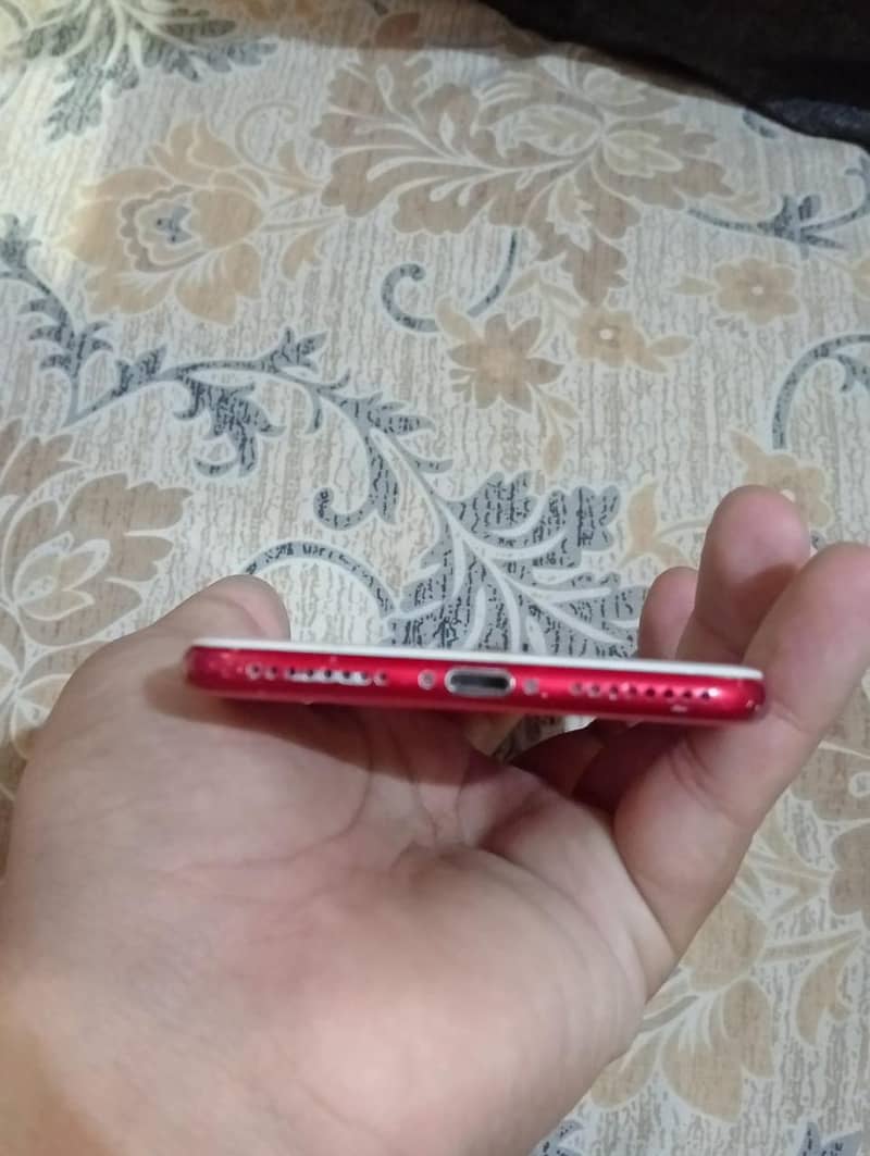 Apple iPhone 7 Plus 4