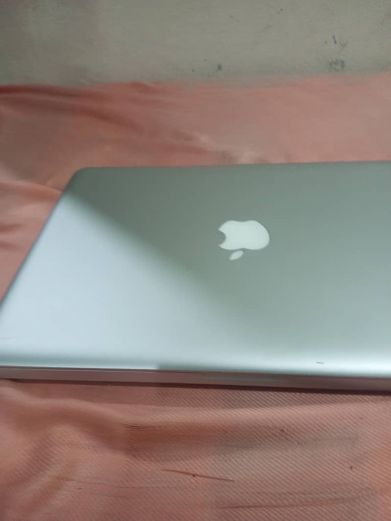 apple Mac book 1
