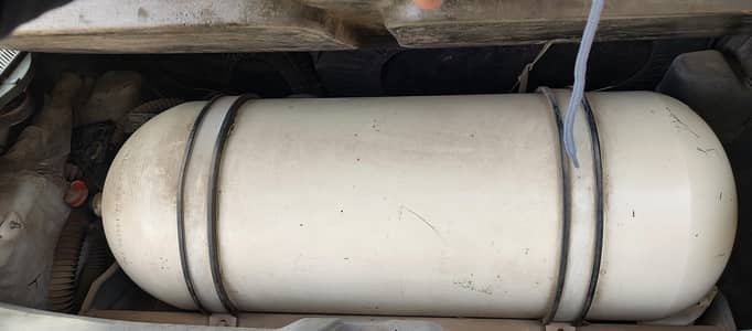 Suzuki Cultus Genuine CNG Cylinder with Complete Kit & Stand for Sale