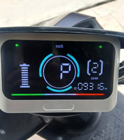 Ride electric scooty
