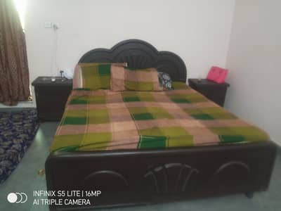 King size bed
