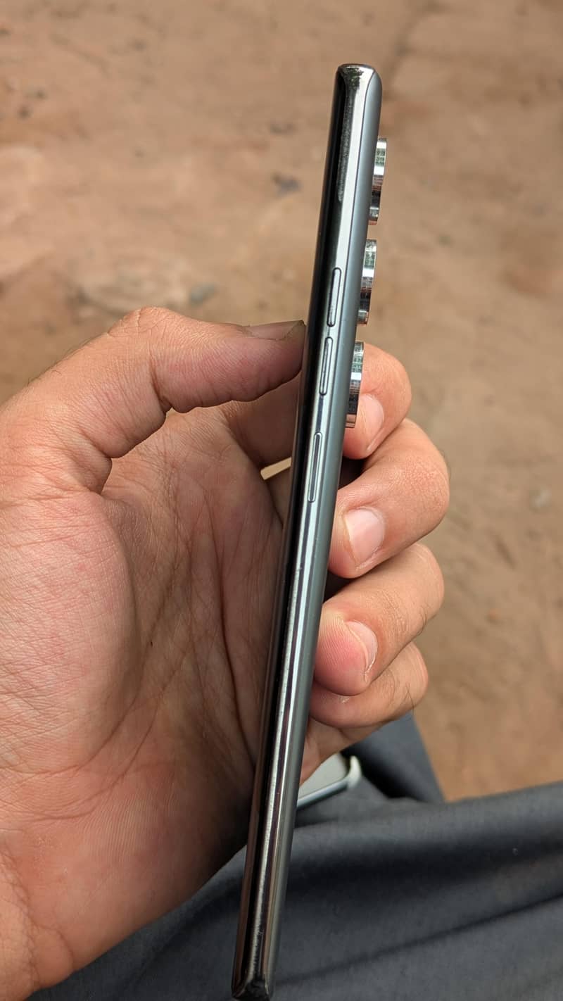 Tecno CAMON 40 Pro 1