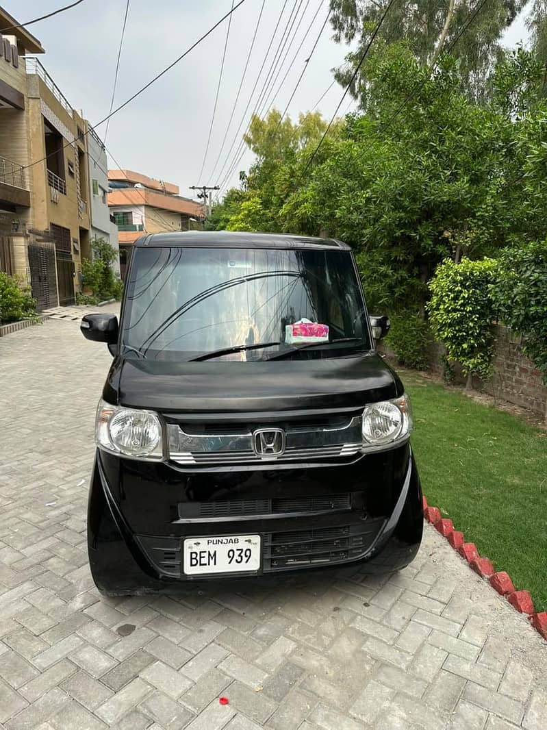 Honda N Box Custom 2014 0