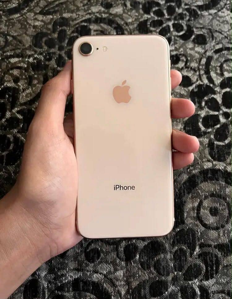 Apple iPhone 8 4