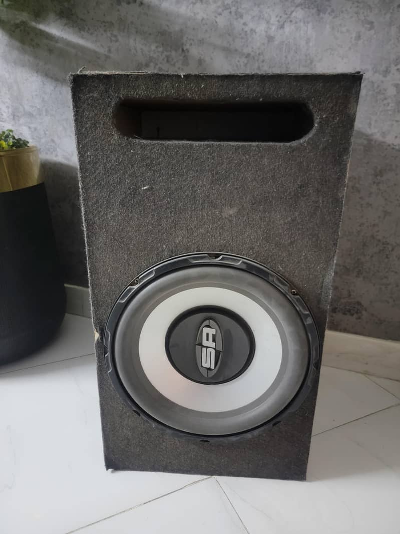 Woofer & Amplifier 1