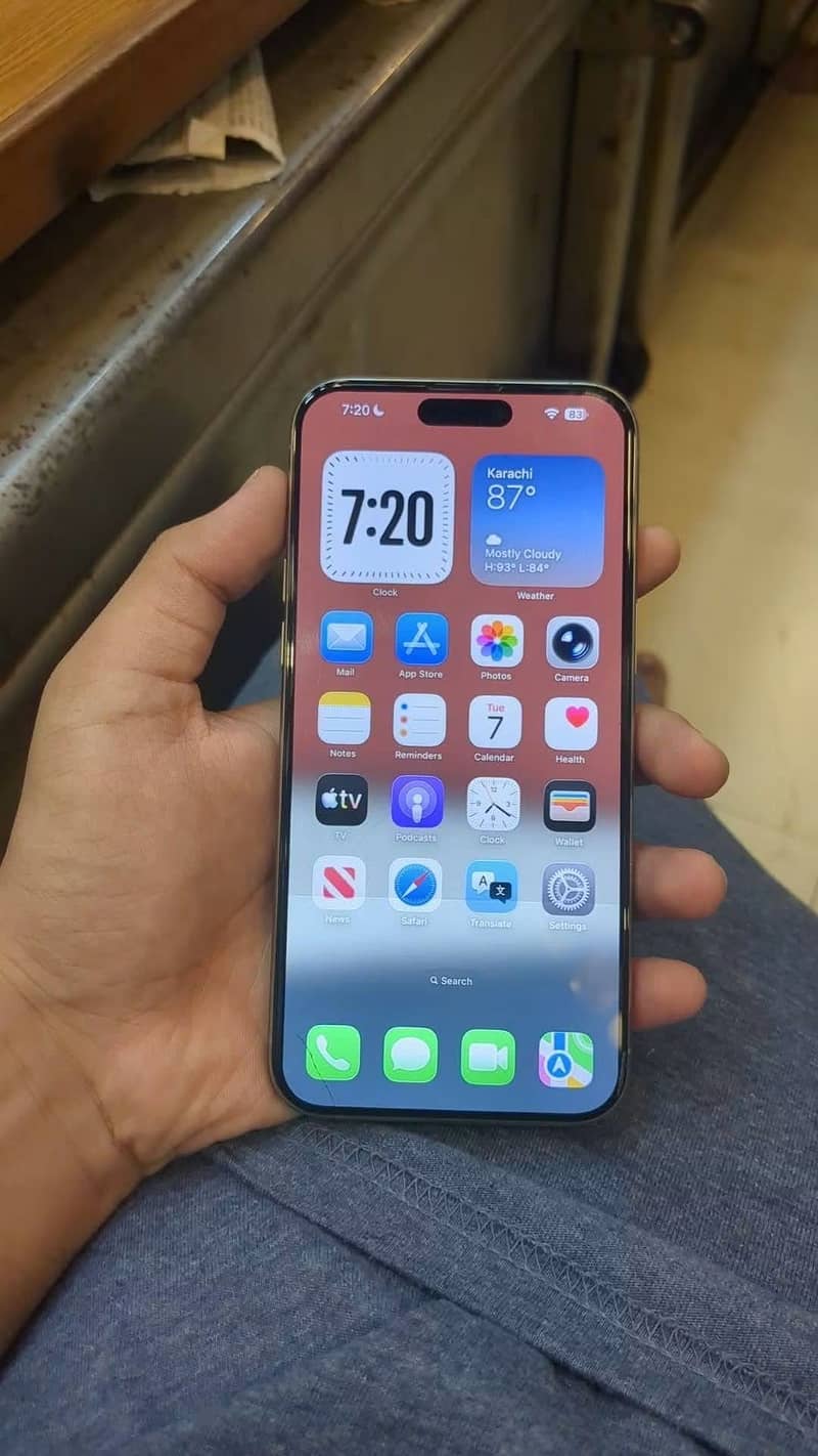 IPHONE 15 PRO MAX 4