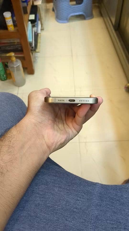 IPHONE 15 PRO MAX 5