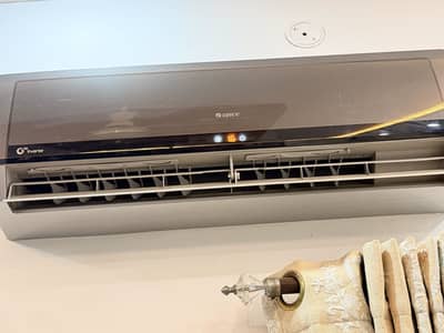 Gree Inverter Ac 1 ton in Mint condition just like new