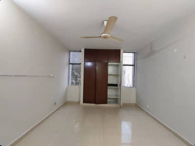 10-Marla Fully Renovated ( Apartment | Flat ) **For Sale | Askari-2**