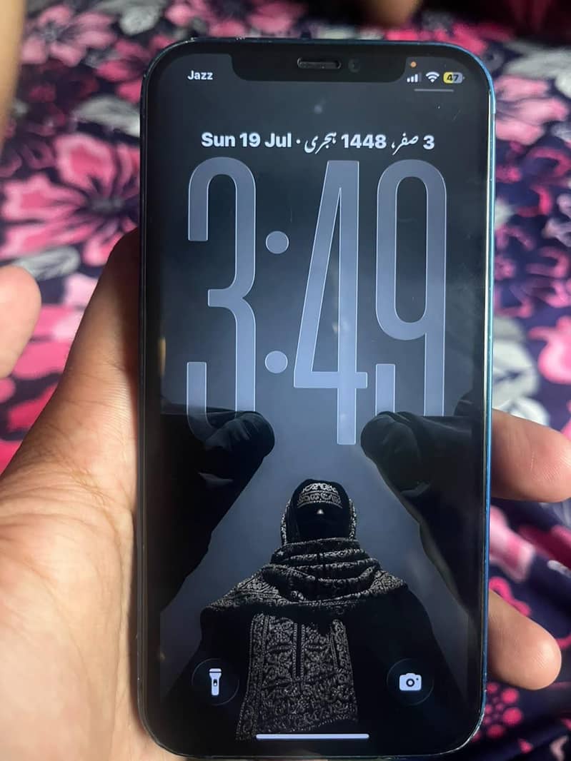 Apple iPhone 12 3