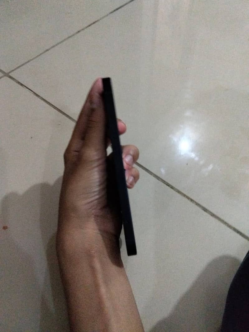 iPhone 13 0