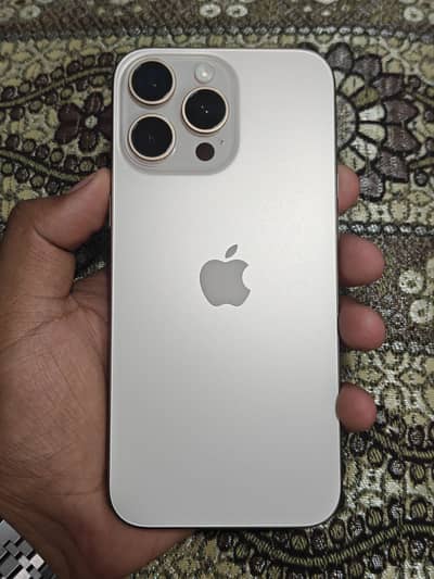 Apple iPhone 16 Pro Max