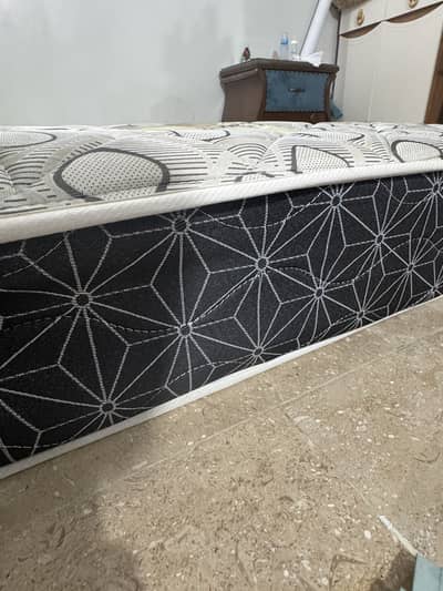 Full King Size Spring Mattress almost New with warranty