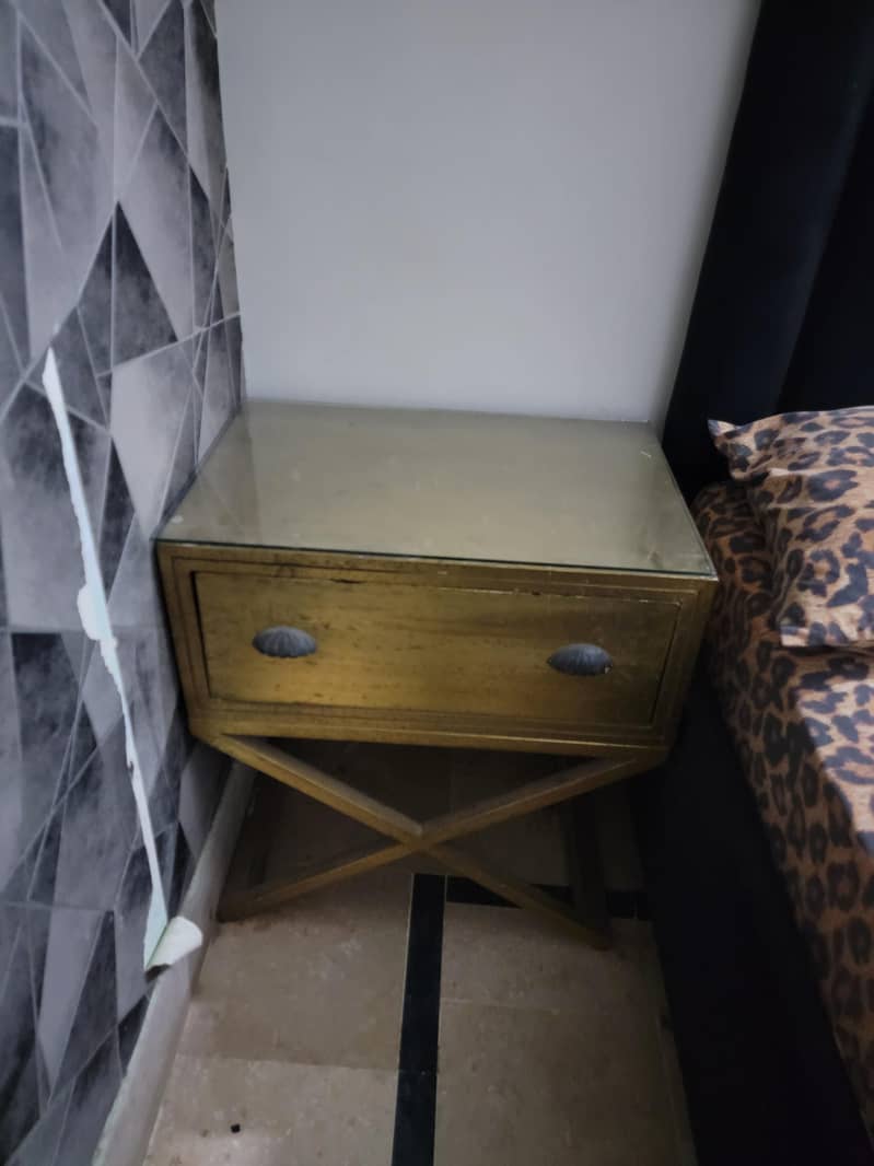 bed set good condition 1