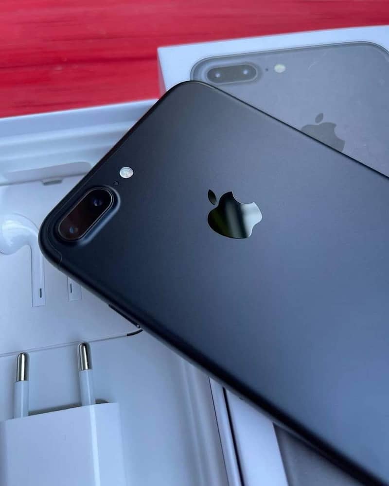 Apple iPhone 7 Plus 1