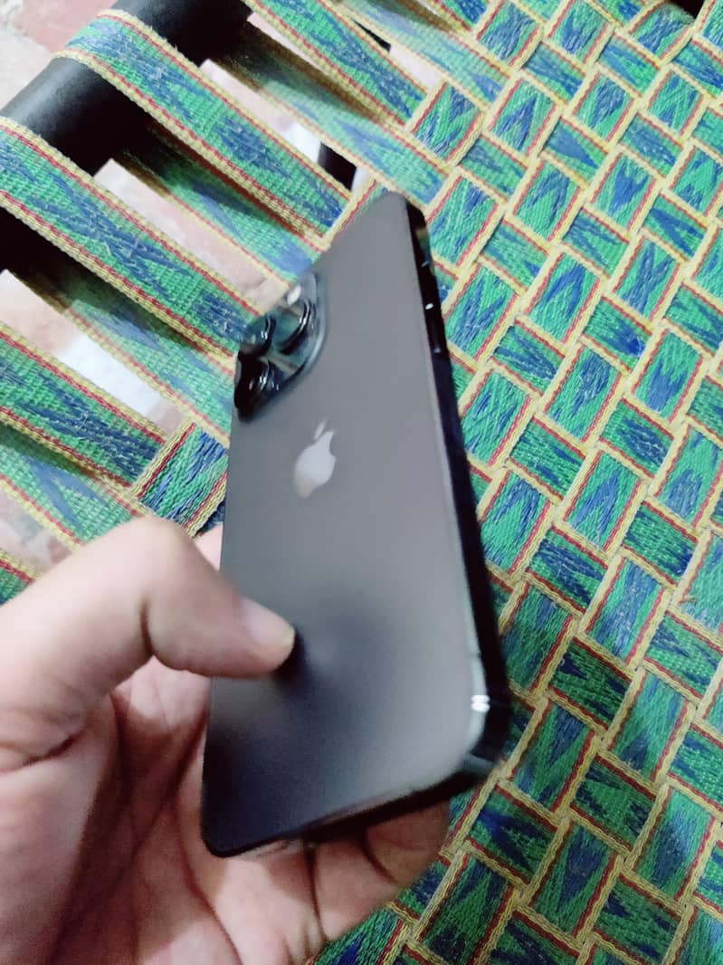 Apple iPhone 13 Pro 5