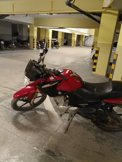 Ybr 125 red color