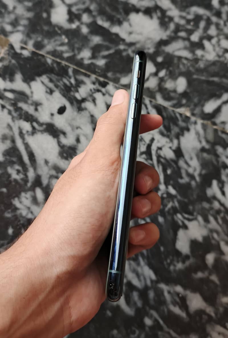 iphone 11 Pro Max 3