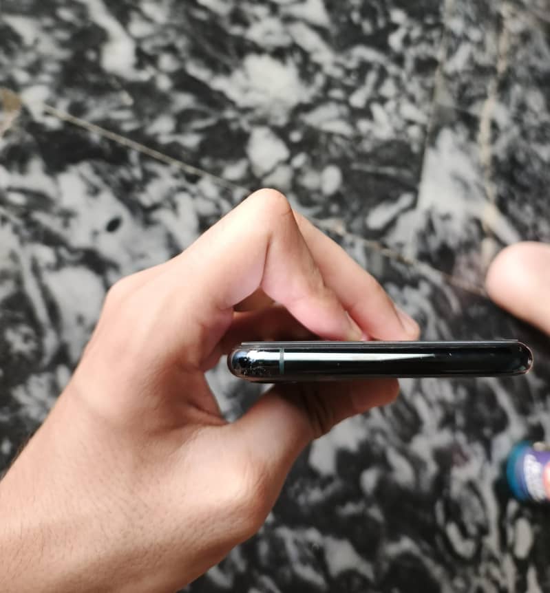 iphone 11 Pro Max 6