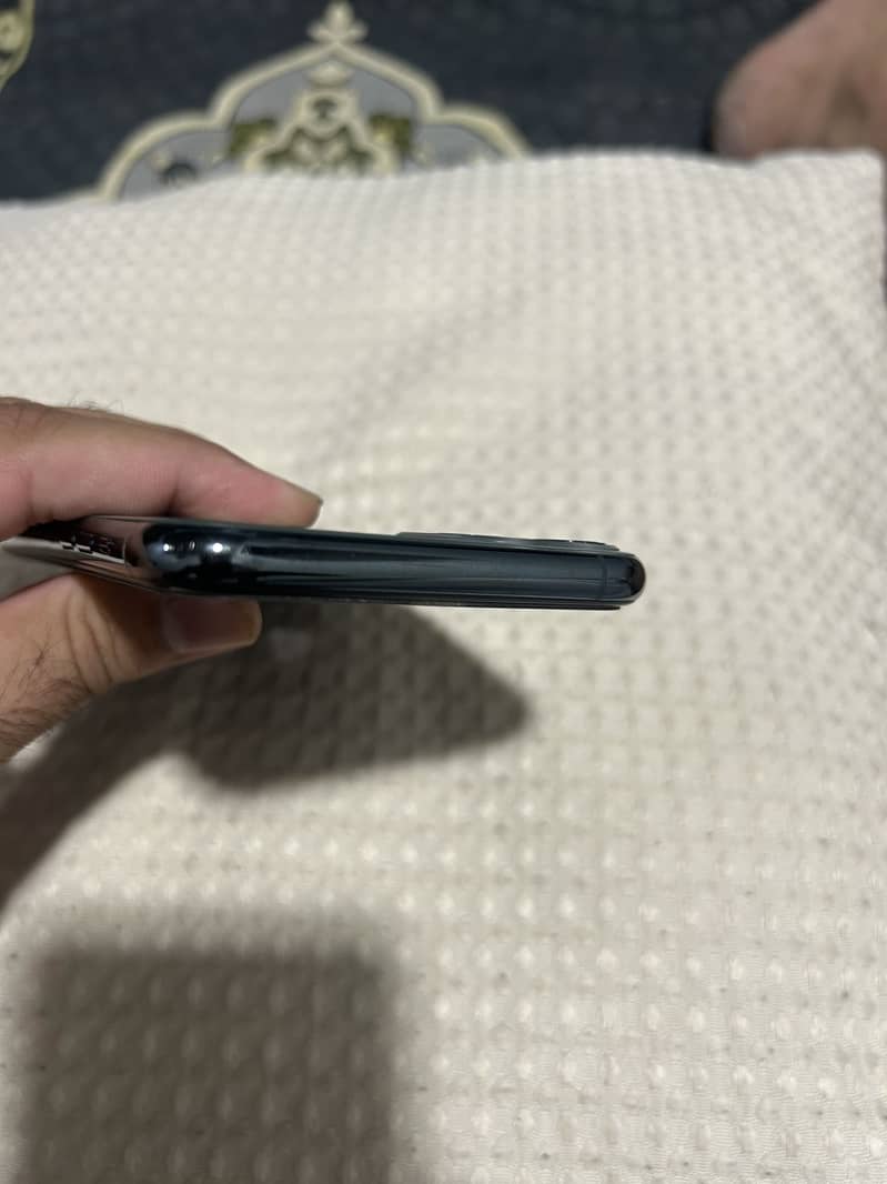 Apple iPhone 11 Pro Max 5