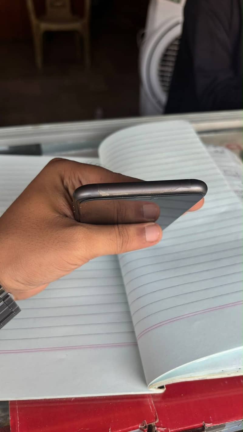 iPhone 11 2