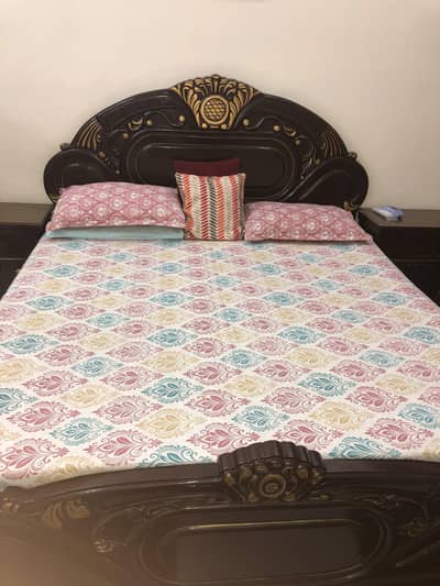 King Size Wood Bed Set with dressing table and 2 side tables