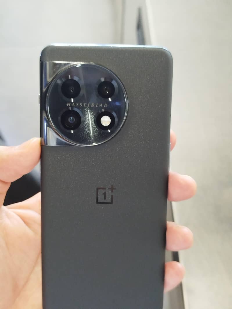 One Plus 11 1