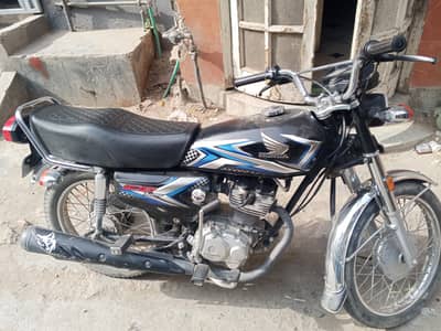 Honda CG 125 /Excellent condition and all documents
