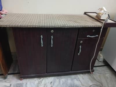 iron stand n table
