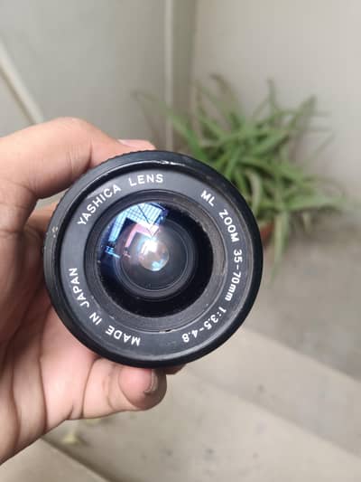 Yashica ML Zoom 35 - 70 MM F