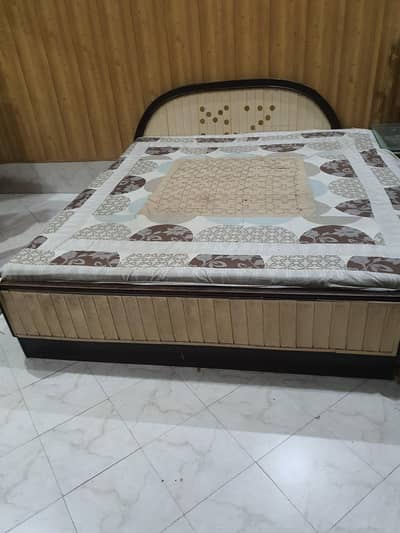 bed for sale length 6.5×5.5 feet