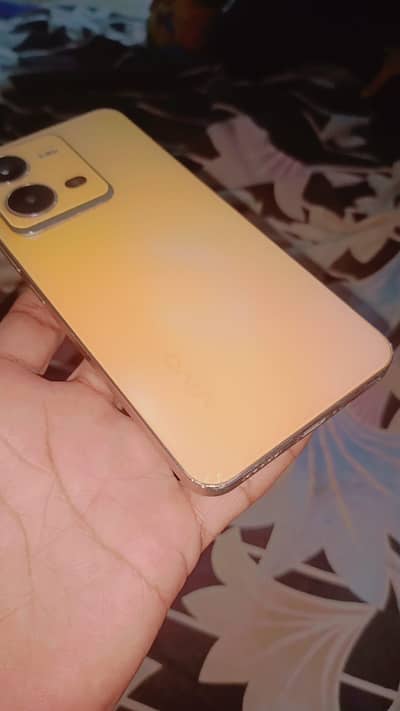 Vivo V25e. only box