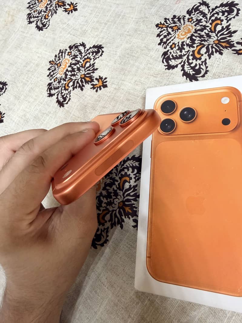 Apple iPhone 17 Pro Max 5