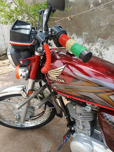 Honda CG 125 | Only 5100 km Driven | Like Brand New | All Punjab numbr