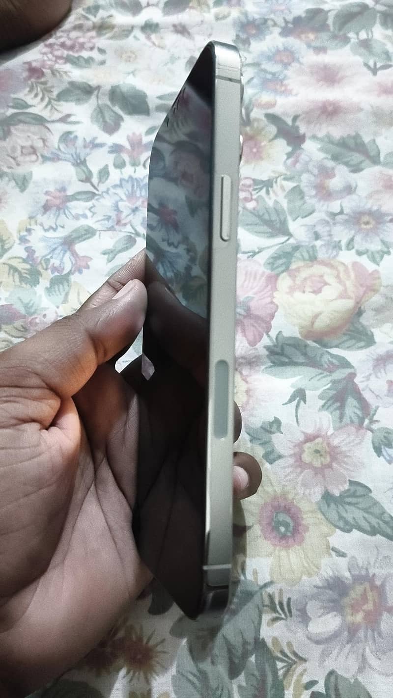 Apple iPhone 13 Pro Max 3