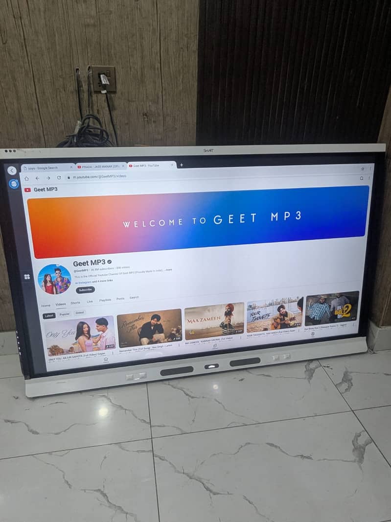 75 Inch" Interactive Touch Screen Smart Board  1