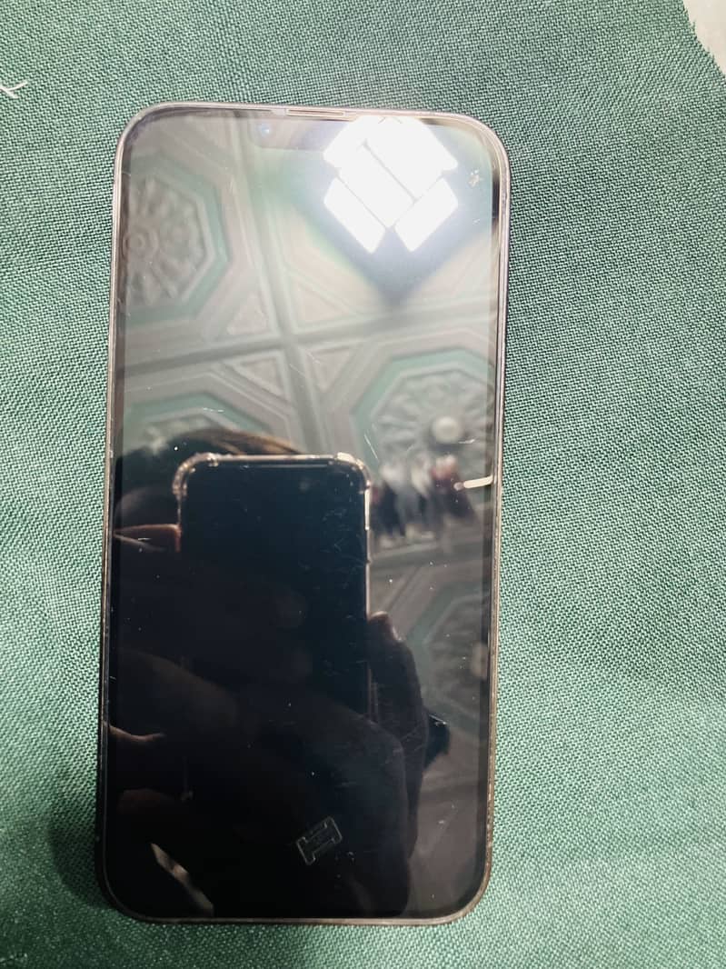 Apple iPhone 13 1